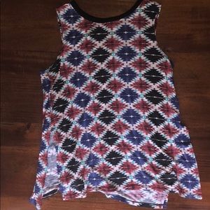Patterned tank top with slits on the side